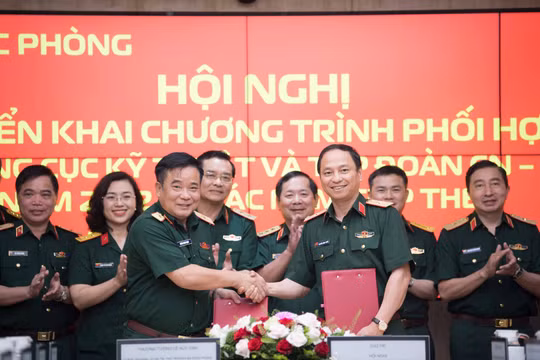 Viettel hợp tác chuyển đổi số ngành kỹ thuật Quân đội