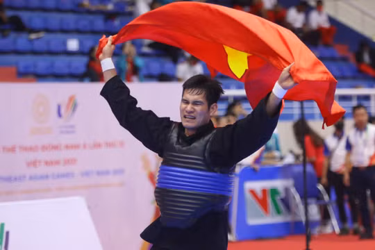 Taekwondo và Pencak Silat đua nhau 'gặt Vàng', đoàn Việt Nam cán mốc 80 HCV