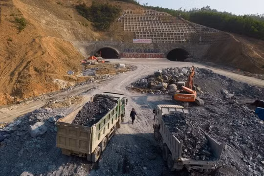 Khát vọng hoàn thành cao tốc Bắc - Nam phía Đông