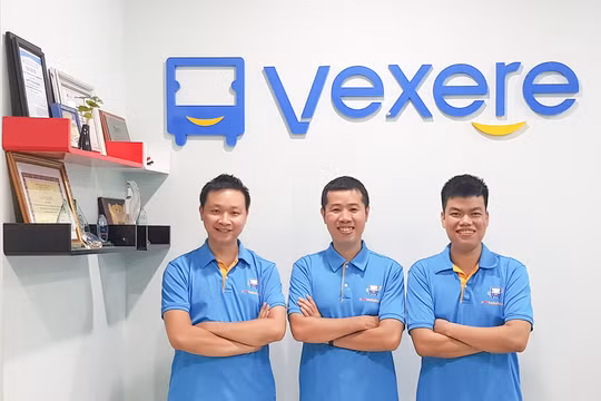Hồi hương, 3 chàng trai “bán vé xe” quyết tạo đột phá ngành vận tải