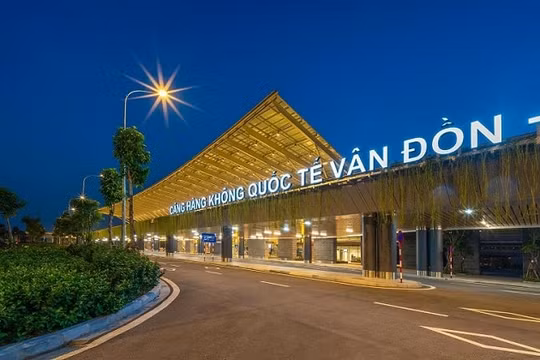 Người nước ngoài được xuất nhập cảnh qua sân bay Vân Đồn bằng thị thực điện tử