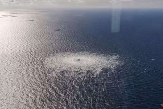 Thụy Điển cử tàu lặn thăm dò đường ống Nord Stream bị rò rỉ