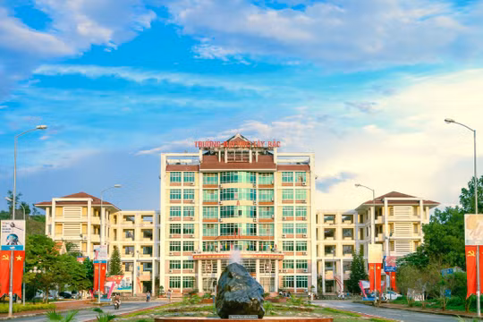 Kỷ luật cảnh cáo Hiệu trưởng Trường Đại học Tây Bắc