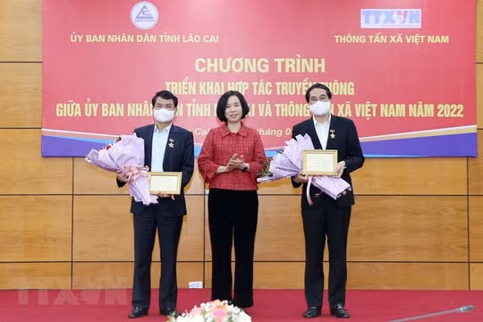 Thông tấn xã Việt Nam và UBND Lào Cai tăng cường hợp tác truyền thông năm 2022