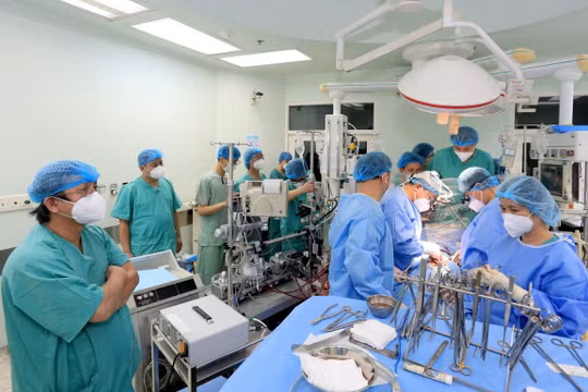 Ghép tim thành công cho bệnh nhân suy tim giai đoạn cuối
