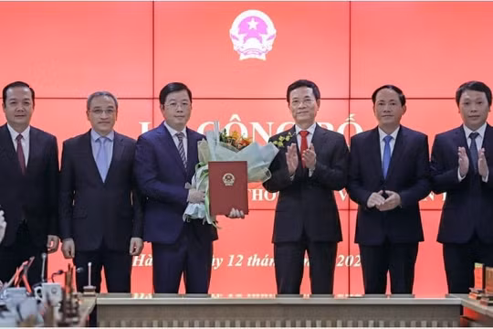 Trao quyết định bổ nhiệm ông Nguyễn Thanh Lâm làm Thứ trưởng Bộ Thông tin và Truyền thông