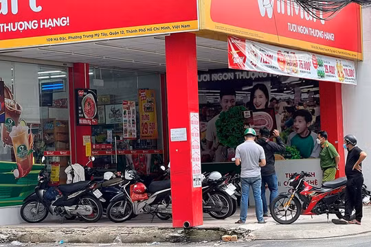 Bắt thanh niên dùng súng cướp tiền tại cửa hàng tiện lợi