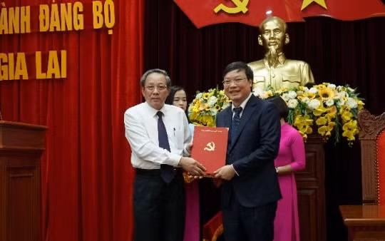 Thứ trưởng Bộ Nội vụ giữ chức Phó Bí thư Tỉnh ủy Gia Lai