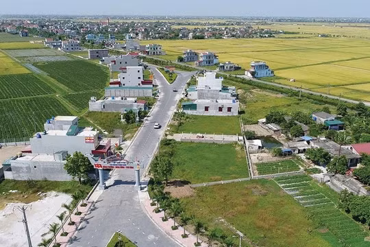 Phố trong làng...