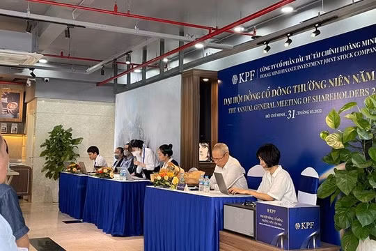 Kinh doanh lẹt đẹt nhiều năm, bộ đôi KPF và TKC thuộc Central Capital bất ngờ cho cổ đông ăn 'bánh vẽ' tăng vốn
