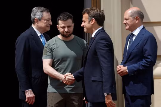 Các nhà lãnh đạo Đức, Pháp và Ý thể hiện sự ủng hộ Ukraine khi đến thăm Kiev