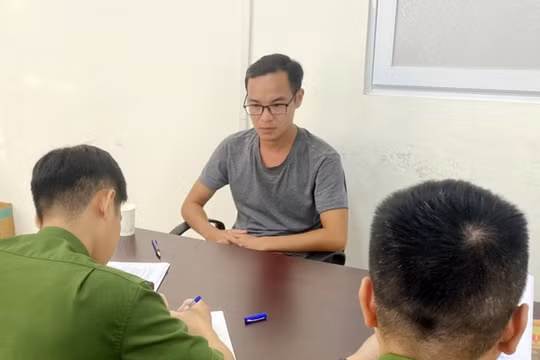 Khởi tố con bạc làm đại lý cấp 2 đường dây đánh bạc online RikVip/Tip.Club