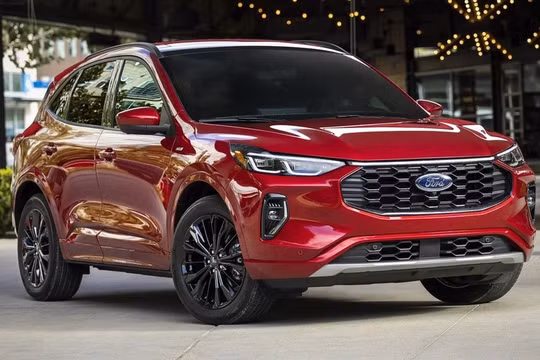 Ford Escape 2023 ra mắt với diện mạo mới hấp dẫn hơn, giá bán từ 27.500 USD