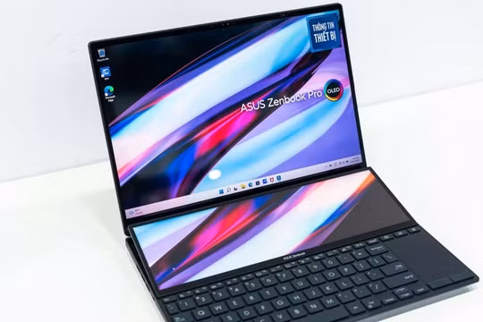 Chiếc laptop 2 màn hình của Asus được giới thiệu