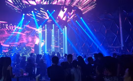 Căn cứ cấp độ dịch bệnh để mở cửa lại hoạt động karaoke, vũ trường
