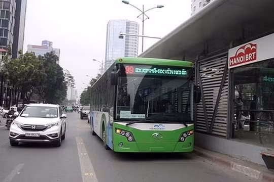 Hà Nội: Người dân được dùng xe điện miễn phí khi đi xe buýt BRT