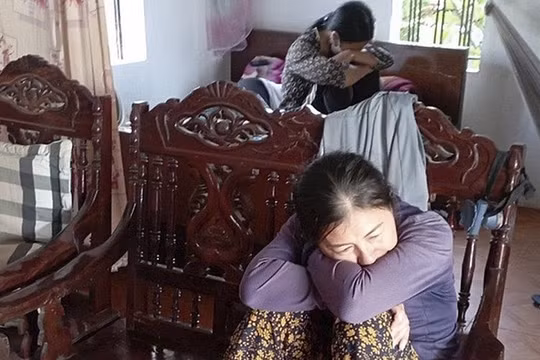 Nổ gas trên biển, 1 ngư dân mất tích, 2 người bị thương