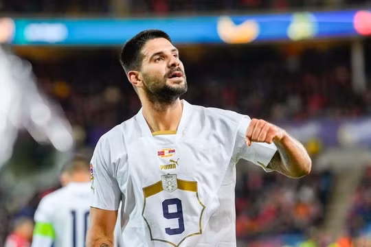 Cameroon 3-3 Serbia: Rượt đuổi kịch tính, hi vọng mong manh