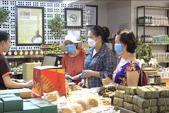 Thực phẩm chay "hút" khách mùa lễ Vu Lan