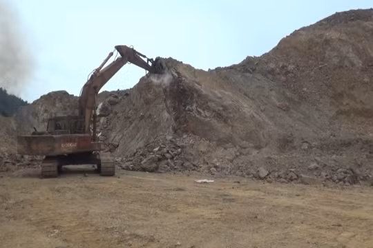 UBND tỉnh Thanh Hóa chưa xem xét đề nghị tận thu, vận chuyển đất của công ty Trường Phát