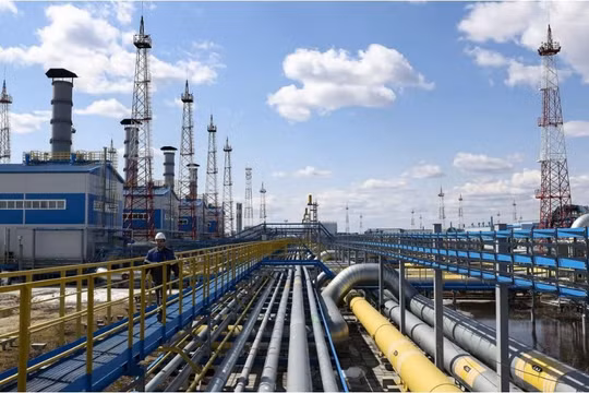 Trung Quốc - Nga: "Đập tan" rào cản, nâng giá trị thương mại lên 200 tỷ USD