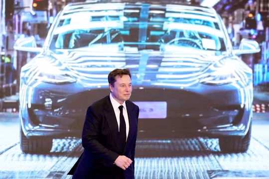 Tesla “rơi thẳng đứng”, Elon Musk xuống “đáy” 2 năm
