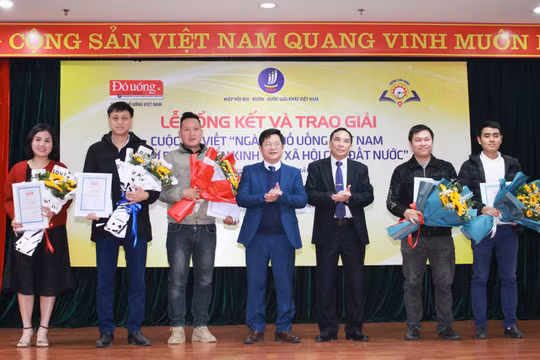 Báo Nhà báo & Công luận đoạt giải Cuộc thi viết về ngành đồ uống Việt Nam