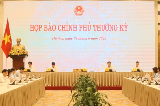 Dự án bất động sản có tính chất đầu cơ, lũng đoạn giá thì phải kiểm soát tín dụng rất chặt chẽ