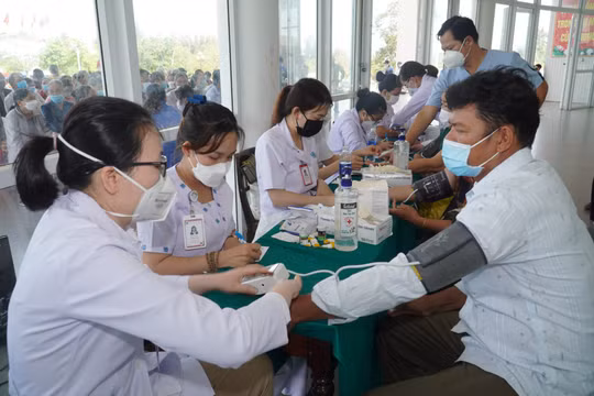 Thừa Thiên Huế: 1.000 người có hoàn cảnh khó khăn được khám, chữa bệnh miễn phí