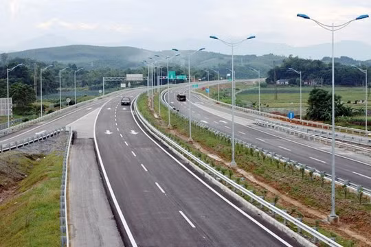 Hoàn thành giải phóng mặt bằng đường Vành đai 4 - Vùng Thủ đô trong quý IV/2023