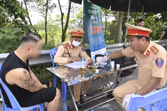 Tài xế dương tính với ma tuý bị phát hiện trên cao tốc Nội Bài - Lào Cai