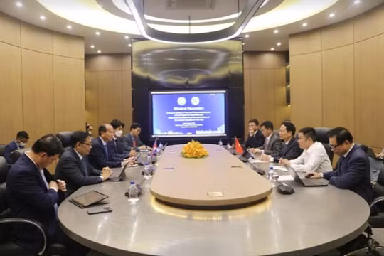 Đẩy mạnh hợp tác về bưu chính viễn thông, chuyển đổi số giữa Việt Nam - Campuchia