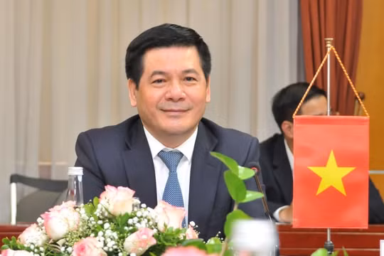 Bộ trưởng Nguyễn Hồng Diên: “Ngành Công Thương đã làm được nhiều việc hỗ trợ doanh nghiệp trong đại dịch COVID-19”