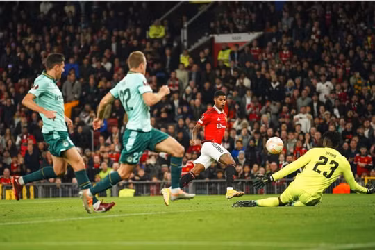 McTominay ghi bàn duy nhất giúp MU vượt qua Omonia