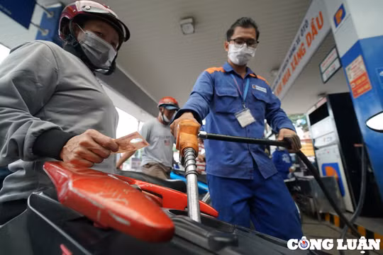 Phát sinh nhiều chi phí, doanh nghiệp xăng dầu càng kinh doanh càng lỗ