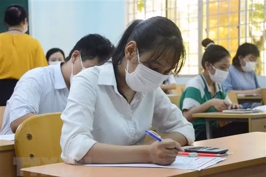 Học sinh trường chuyên áp đảo kỳ thi học sinh giỏi quốc gia: Muốn đạt giải phải học lệch?