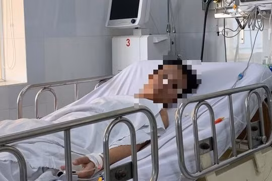 Điều tra vụ 8 sinh viên uống rượu, 2 người tử vong