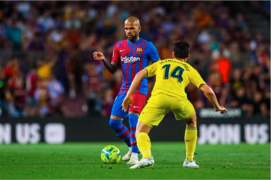 Barca khép lại mùa giải với thất bại thảm 0-2 trước Villarreal