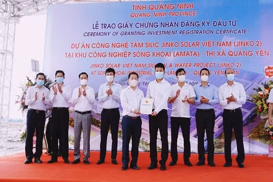 Mở cửa đón đại bàng - nhìn từ hướng đi của vùng đất mỏ