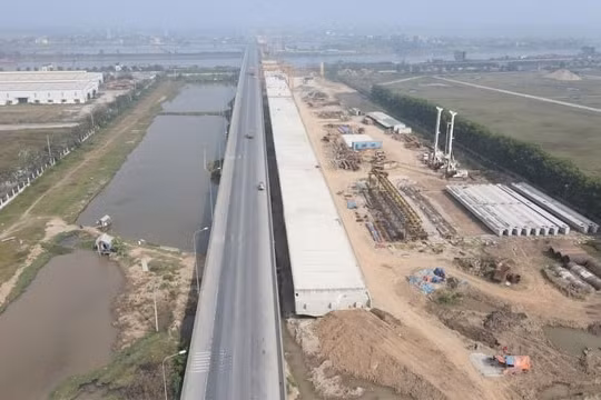 Thực hiện thu phí tự động không dừng trên cao tốc Cao Bồ - Mai Sơn, Cam Lộ - La Sơn