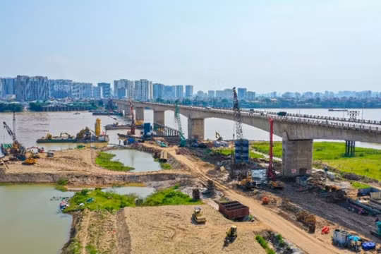 Dự án cầu Vĩnh Tuy 2 phấn đấu hoàn thành đúng kế hoạch