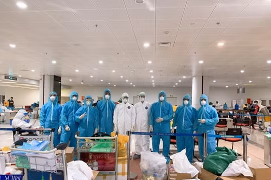 Các y bác sĩ, lực lượng tuyến đầu tiếp thêm niềm tin dịch bệnh sẽ bị đẩy lùi