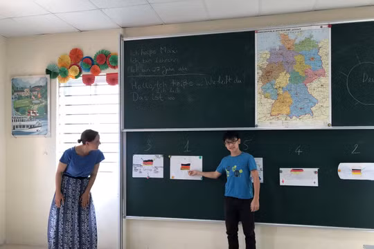 Phấn đấu 100% các trường đại học có câu lạc bộ ngoại ngữ và hội nhập quốc tế