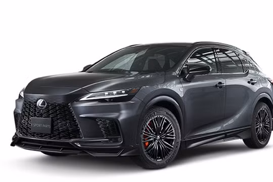 Lexus RX 2023 trông thể thao hơn với gói độ của TRD
