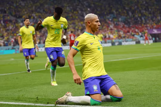 Richarlison tỏa sáng, Brazil thắng Serbia 2-0 ở trận ra quân World Cup 2022