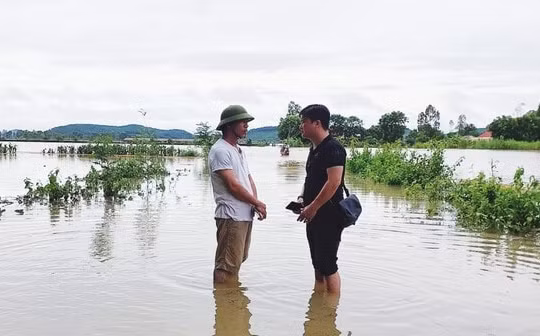Người làm báo đồng hành cùng người dân vượt qua thử thách thiên tai năm 2022