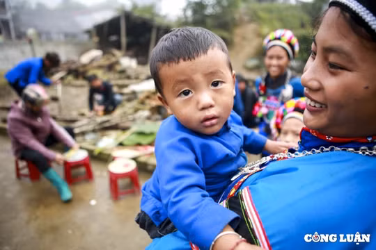 "Đuổi ma"- lễ hội lớn của người Phù Lá ở Bắc Hà