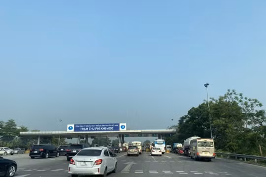 27 vụ tai nạn làm chết 11 người trong ngày đầu nghỉ lễ