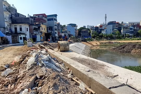 Dự án cải tạo hồ Linh Quang: Địa phương đốc thúc chủ đầu tư để tiến độ thi công ''ì ạch''