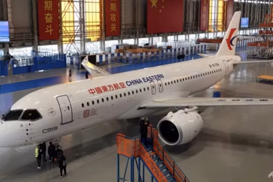 Trung Quốc bàn giao máy bay chở khách nội địa đầu tiên